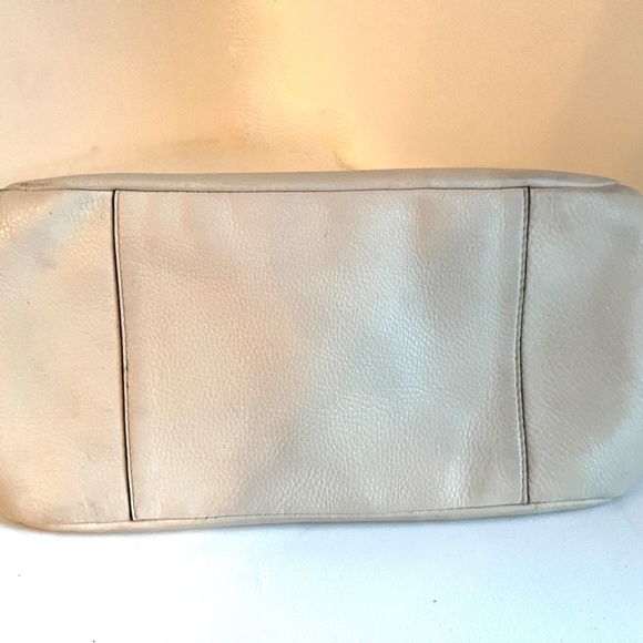 😍🌻. COACH #26368 Leather Beige Off-White Tote - Picture 3 of 16